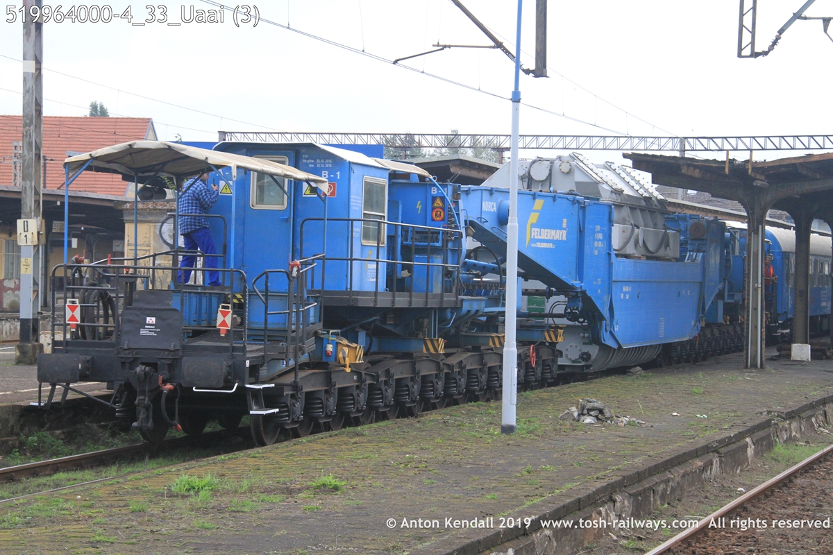 519964000-4_33_Uaai (3).JPG